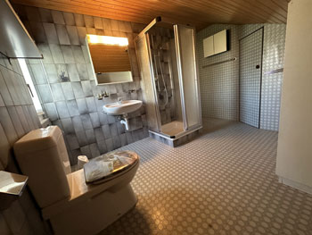 Bathroom Upper Floor